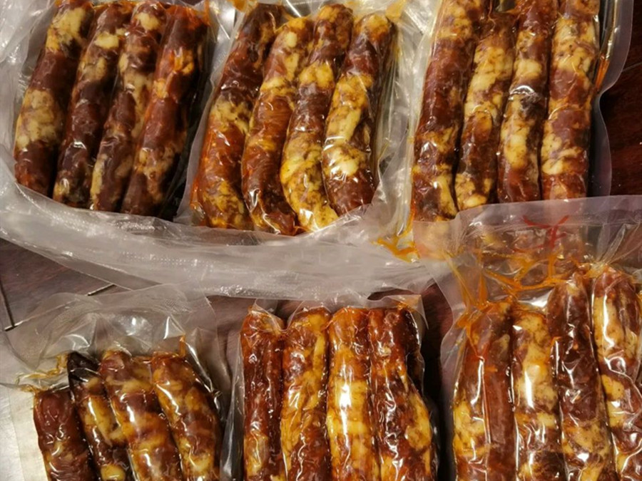 准备寄往澳大利亚的打包好的香肠